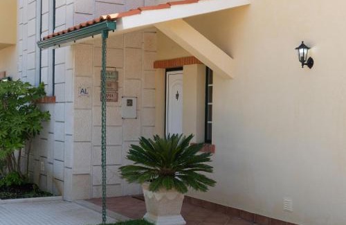 Mira House | Explore A Casa Da Praia: Pet-Friendly Oceanfront Retreat
