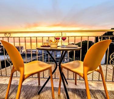 Castellabate House | Discover A Casa di Alessandra: Guest Rated 9.8 with Delightful Dining