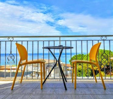Castellabate House | Discover A Casa di Alessandra: Guest Rated 9.8 with Delightful Dining