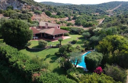 Carbonia Bed & Breakfast | Oceanfront Comfort at A Casa Di Angela B&B - 9.4/10 Rating