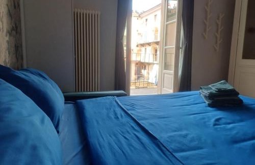 Historic Centre Apartment | A casa di Flo - Piazza Vittorio apartment