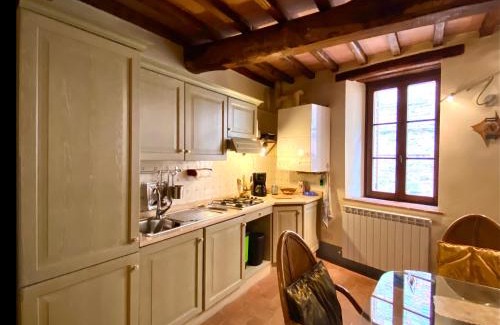 Tuoro sul Trasimeno Apartment | Experience A casa di Frà: 4-Star Pet & Child Friendly Stay