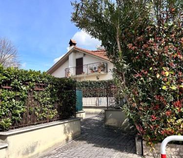 Monterotondo House | Elegant Rooms at A Casa di Lu' - Rated 9.2 by Guests