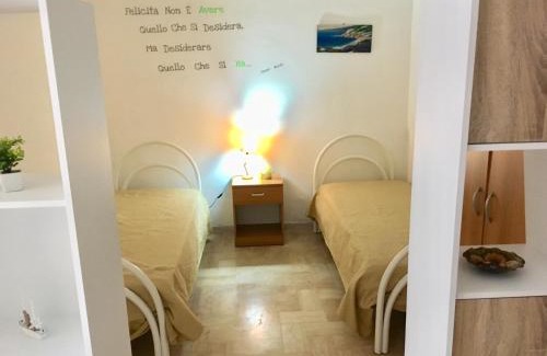Lido Conchiglie House | Pet-Friendly A Casa di Luca with Oceanfront Views