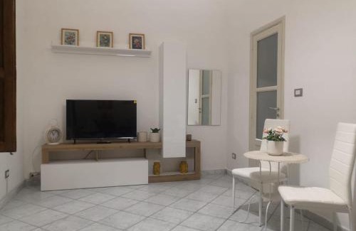 Cibali Apartment | Experience Family Comfort at A casa di Nonna - Rated 10/10