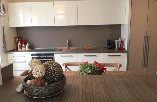 Madesimo Apartment | Cozy Stay at A casa di Romeo - Rated 9.4/10 & Family-Friendly