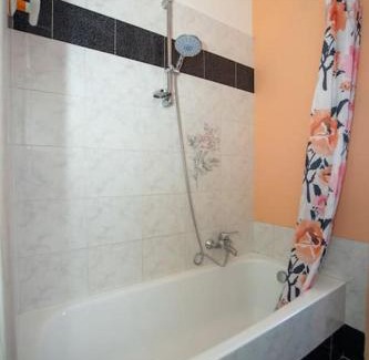 Pavia Apartment | A casa di Rosa