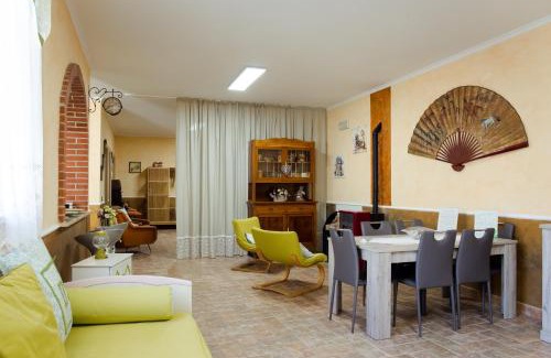 Tivoli Apartment | Oceanfront A Casa Di Sara: Guest Rated 9.5/10
