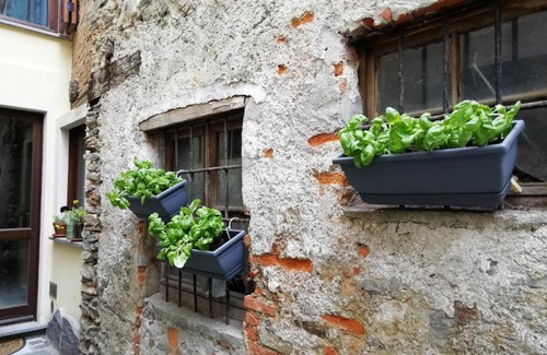 Brovello Apartment | Pet-Friendly Retreat at A Casa di Sole – 8/10 Rated Stay