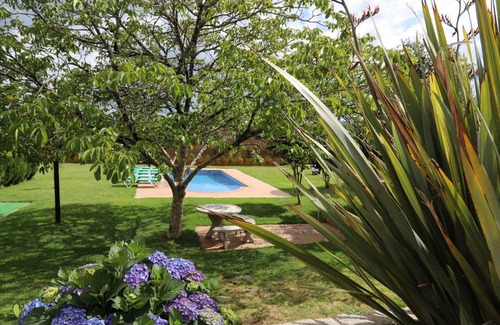 Ponteareas House | Inviting A Casa do Fona: Pet-Friendly with Pool & Family Amenities
