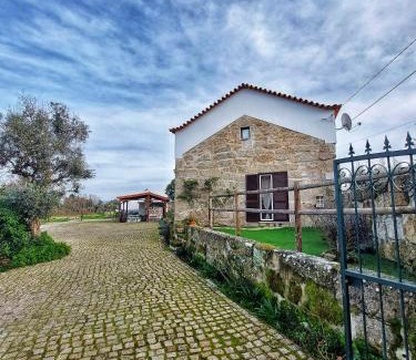 Oliveira do Hospital House | Pet-Friendly Paradise at Casa do Soito - Guest Rated 9.8