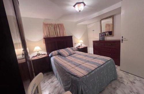 Carballeda de Valdeorras House | Experience A Casa do Teléfono: Pet & Child Friendly Retreat