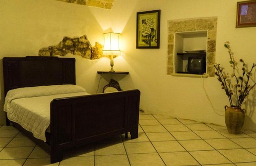 Specchia Historic Centre House | Discover A casa du 'Ntunucciu: Pet-Friendly Comfort
