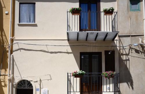 Castelbuono House | Pet-Friendly Stay at A Casa Duci - Rated 9.5/10
