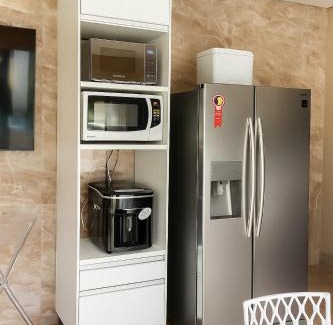 Jardim Paraiso House | A Casa Paradisiaca ll Luxo Piscina Super Quente até 50 graus de Temperatura Aquecimento Elétrico com Sauna e Lavanderia com Roupa de Cama e Banho