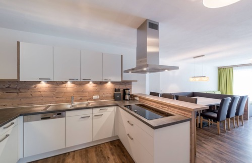 Soelden Hotel | Discover A CASA Saphir: Family-Friendly with Pool & Spa