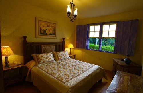 Tiradentes House | Discover A Casa Vermelha Hospedaria: 9/10 Guest Rated Retreat