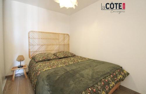Sausset-les-Pins Apartment | Relax at A Casella with Private Beach and Ocean View