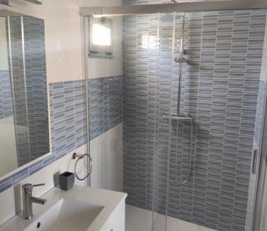 Baamonde House | Discover A Casiña do Camiño - Family-Friendly Retreat