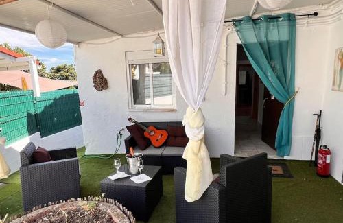 Abrantes House | Cozy A Casinha: Relax by the Pool with Ocean Views