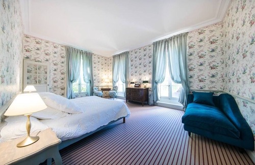 Sorgues Other | A castle just for you