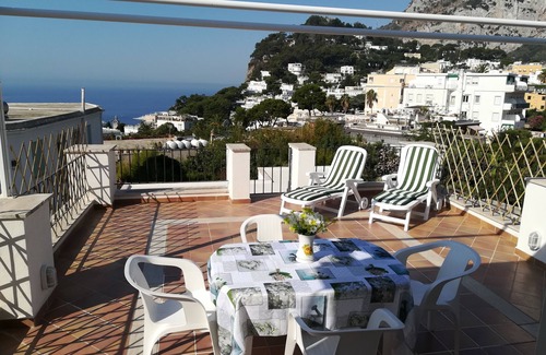 Capri House | Experience Island Views at Our Centrally Located Retreat