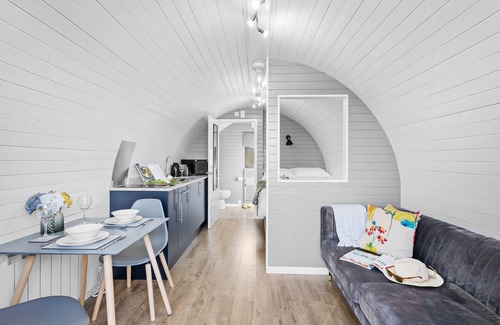 Wells Cabin | Cozy Chalet for Two with Spa and Hot Tub Access