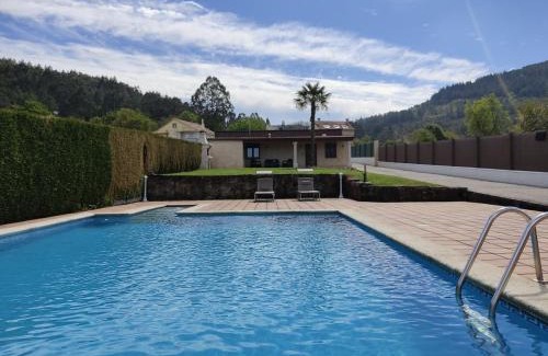 A Picarana Apartment | Experience A Chamiseiriña: Pet-Friendly Oceanfront Retreat