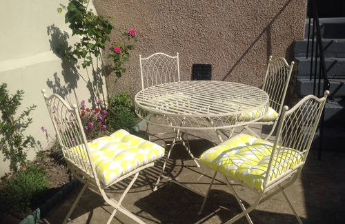Llandudno House | Beautifully Renovated 2 Bedroom Cottage in Llandudno