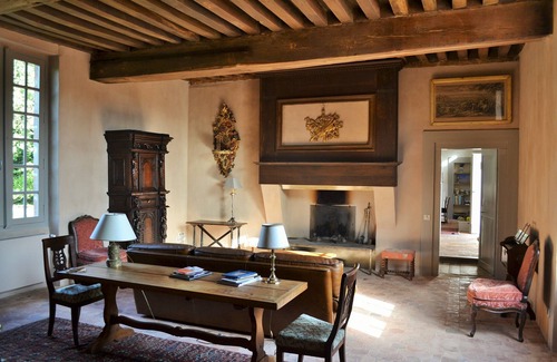 Chapeau Other | Enchanting Castle Retreat with Nature Views & Dining Options