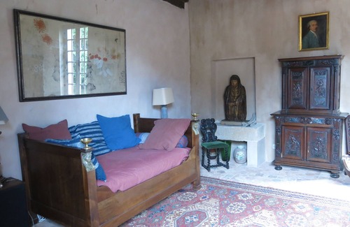 Chapeau Other | Enchanting Castle Retreat with Nature Views & Dining Options