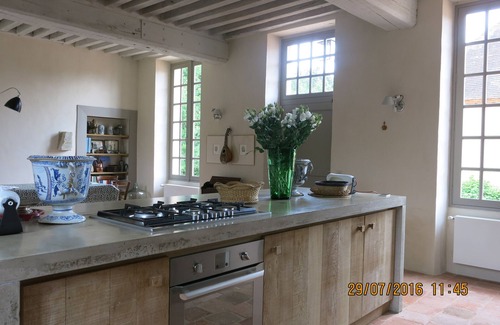 Chapeau Other | Enchanting Castle Retreat with Nature Views & Dining Options