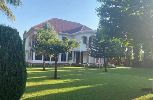Moshi Bed & Breakfast | Family-Friendly Villa in Moshi with Top Amenities