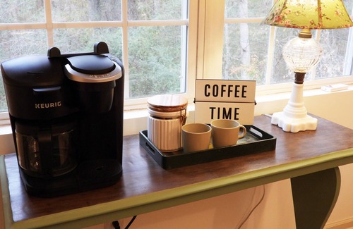 Hanceville Cottage | Beautifully Renovated Cottage in Serene Hanceville, AL
