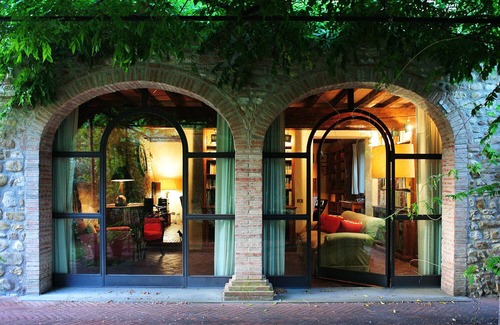 San Casciano in Val di Pesa Villa | Idyllic Country House in Chianti with Pool and Gardens