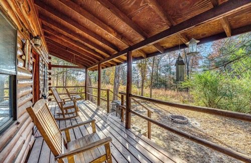 Saint Joe Cabin | Inviting 2-Bedroom Cabin: Perfect for Family Getaways
