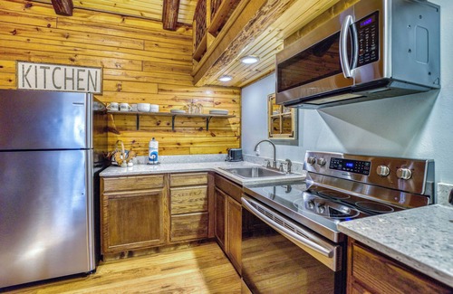 Saint Joe Cabin | Charming 2-Bedroom Cabin in Saint Joe with WiFi & Firepit