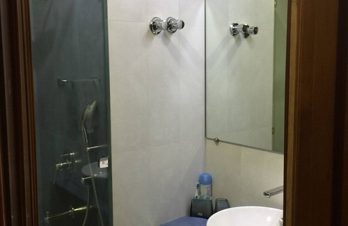 Block D House | Cozy Retreat in the Heart of Delhi for Families