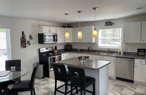 Hermann House | Renovated Retreat with Kitchen & Family-Friendly Amenities