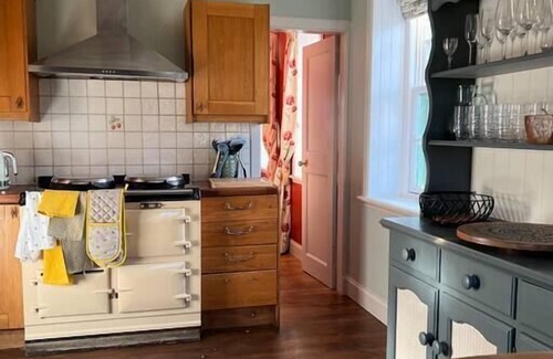Blairgowrie House | Elegant Edwardian Gate Lodge: Pet-Friendly & Accessible