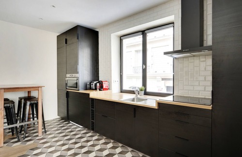 Saint-Gervais Apartment | Stylish Apartment with Spa & Breakfast in Le Marais