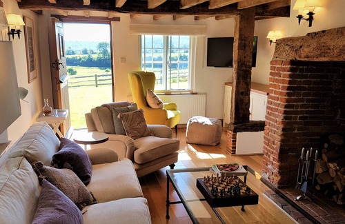 Burpham Cottage | Chic Country Cottage with Ocean Views in Arundel Countryside
