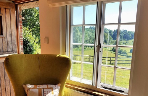 Burpham Cottage | Chic Country Cottage with Ocean Views in Arundel Countryside