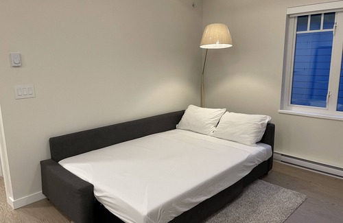 Tsawwassen House | Coastal Haven Guest House - Family-Friendly Retreat!