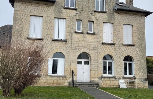 Sainte-Therese-Demi-Lune Apartment | A cocoon in the presbytery (with private parking)