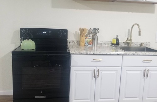 Cypress House | Cozy 1 BDR Suite with Child-Friendly Amenities