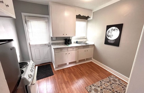 Saint Johns Apartment | A comfy and very functional Efficiency apartment with many updates!