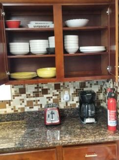 Queens House | Cozy Stay in Queens: Family-Friendly Accommodation Awaits
