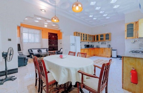 Tunguu House | A cool 3-bed bungalow a hop away from the airport.
