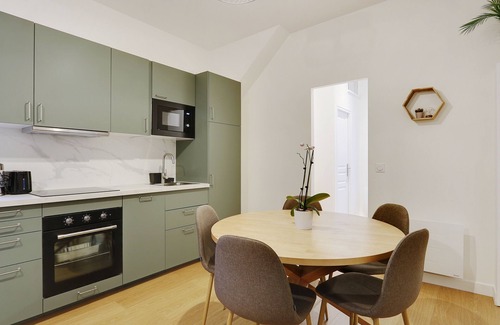 Bercy Apartment | Charming 2-BR Retreat with Spa and Breakfast in Reuilly-Diderot